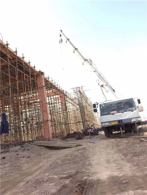 镇宁吊车作业的安全注意事项有哪些？